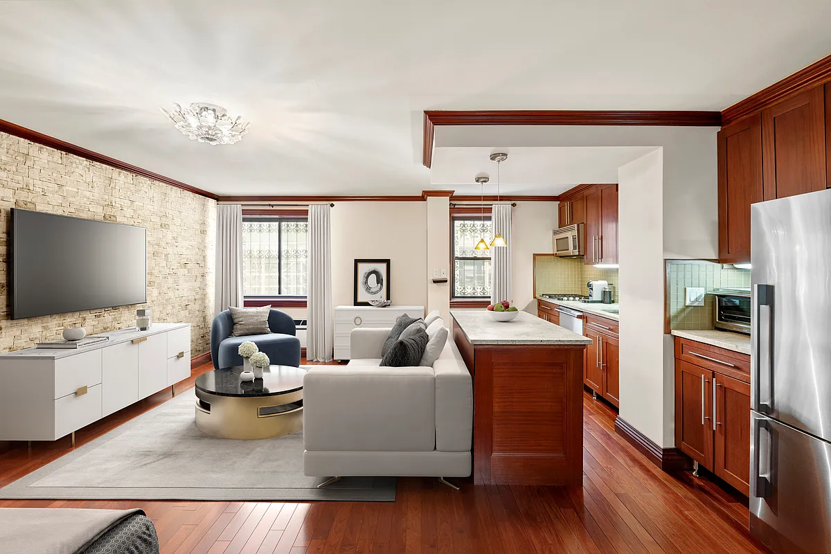Featured Listing Photo